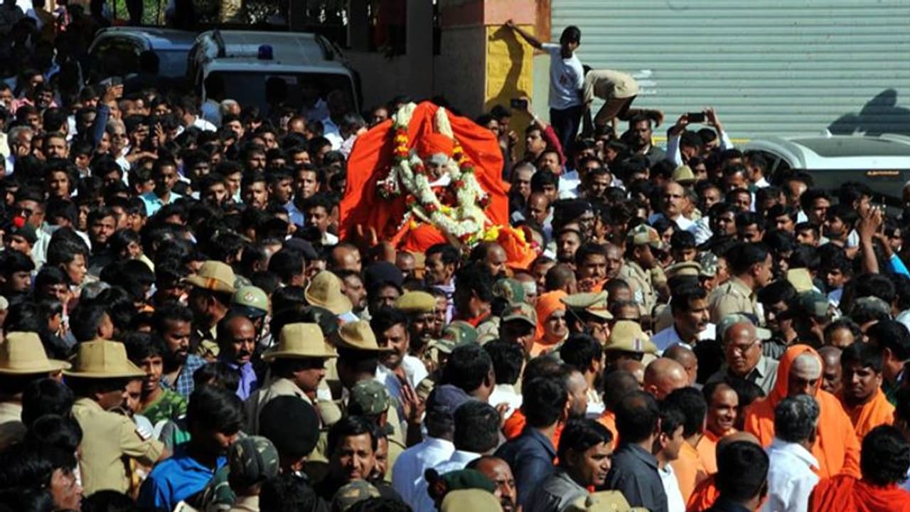 ಶ್ರೀಗಳು ಶಿವೈಕ್ಯ: ಜಿಲ್ಲಾಡಳಿತದಿಂದ ಅಚ್ಚುಕಟ್ಟಾದ ವ್ಯವಸ್ಥೆ ಶ್ರೀಗಳು ಶಿವೈಕ್ಯ: ಜಿಲ್ಲಾಡಳಿತದಿಂದ ಅಚ್ಚುಕಟ್ಟಾದ ವ್ಯವಸ್ಥೆ