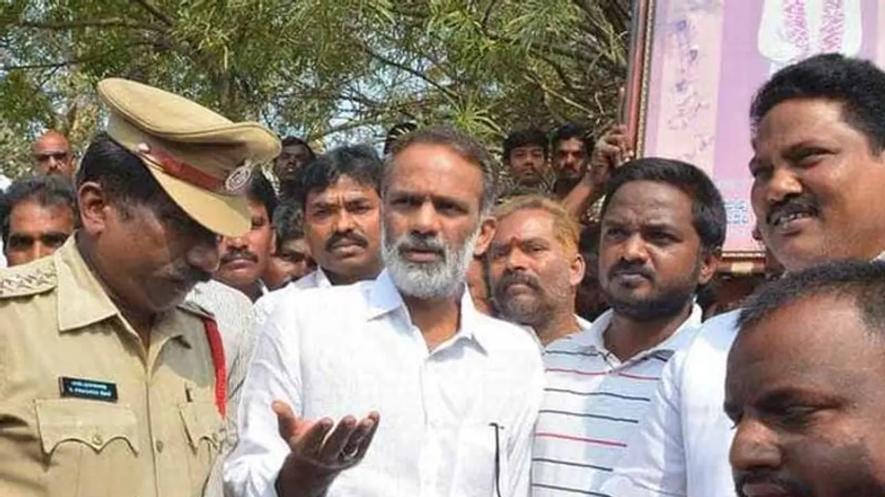 వంగవీటి రాధ టీడీపీలో చేరడం వెనుక, సూత్రధారి ఈయనేనా..? వంగవీటి రాధ టీడీపీలో చేరడం వెనుక, సూత్రధారి ఈయనేనా..?