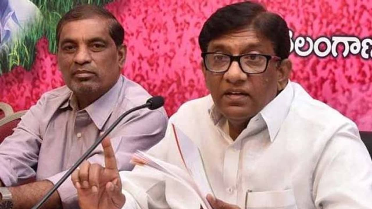 మోడీ వల్లే ఓడాను: కరీంనగర్లో ఓటమిపై వినోద్ మోడీ వల్లే ఓడాను: కరీంనగర్లో ఓటమిపై వినోద్