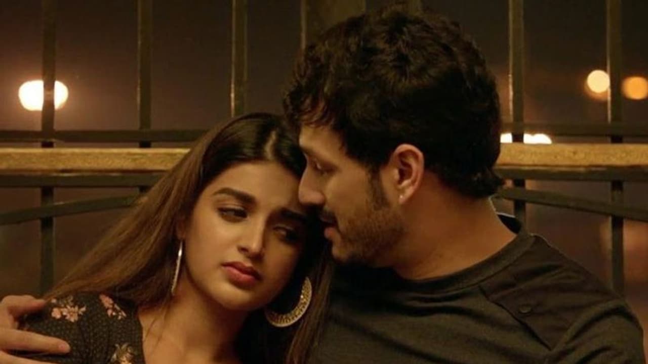 'మిస్టర్ మజ్ను'కి 6 మిలియన్ వ్యూస్! 'మిస్టర్ మజ్ను'కి 6 మిలియన్ వ్యూస్!