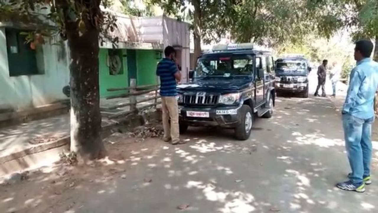 ಶಿವಮೊಗ್ಗ: ನಟೋರಿಯಸ್ ರೌಡಿಗಳ ಎಣ್ಣೆ ಪಾರ್ಟಿಗೆ ಪೊಲೀಸ್ ಕ್ವಾಟರ್ಸ್ ಅಡ್ಡೆ