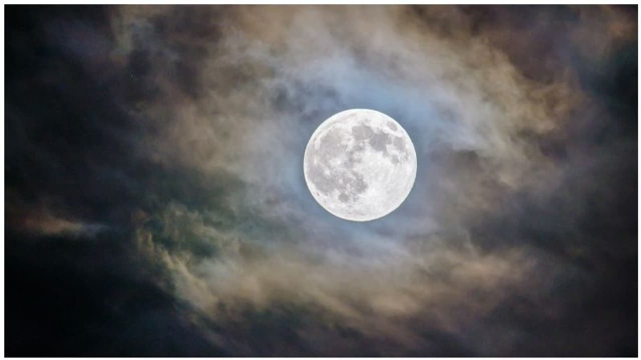 எந்த ஒரு நல்ல செயலையும் "வளர்பிறை" பார்த்து செய்ய என்ன காரணம் தெரியுமா..? எந்த ஒரு நல்ல செயலையும் "வளர்பிறை" பார்த்து செய்ய என்ன காரணம் தெரியுமா..?