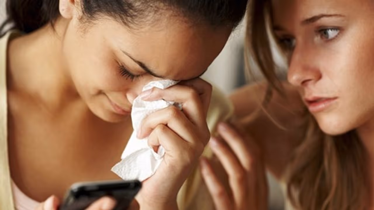 ಕ್ಯಾನ್ಸರ್ನ 11 ಲಕ್ಷಣಗಳು: ನಿರ್ಲಕ್ಷಿಸಿದರೆ ಬಲು ಡೇಂಜರ್! ಕ್ಯಾನ್ಸರ್ನ 11 ಲಕ್ಷಣಗಳು: ನಿರ್ಲಕ್ಷಿಸಿದರೆ ಬಲು ಡೇಂಜರ್!