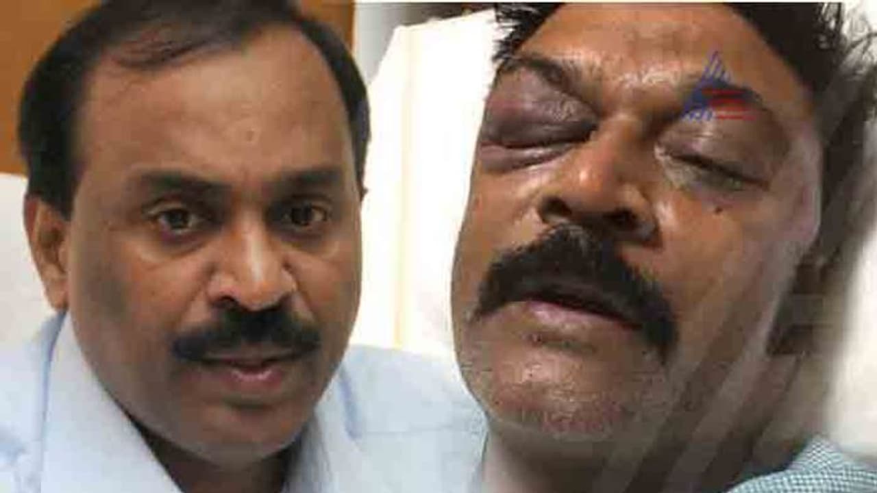 ಆನಂದ್ ಸಿಂಗ್ ಭೇಟಿ ಮಾಡಿದ ಜನಾರ್ದನ ರೆಡ್ಡಿ, ಗಲಾಟೆಯ ಕಾರಣ ಬಿಚ್ಚಿಟ್ರು ಆನಂದ್ ಸಿಂಗ್ ಭೇಟಿ ಮಾಡಿದ ಜನಾರ್ದನ ರೆಡ್ಡಿ, ಗಲಾಟೆಯ ಕಾರಣ ಬಿಚ್ಚಿಟ್ರು