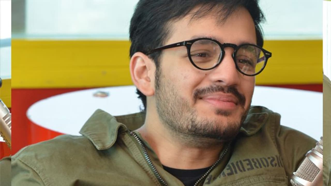 అఖిల్ ఇంటర్వ్యూ: తారక్ గారు ఎక్కువగా పొగిడారు! అఖిల్ ఇంటర్వ్యూ: తారక్ గారు ఎక్కువగా పొగిడారు!