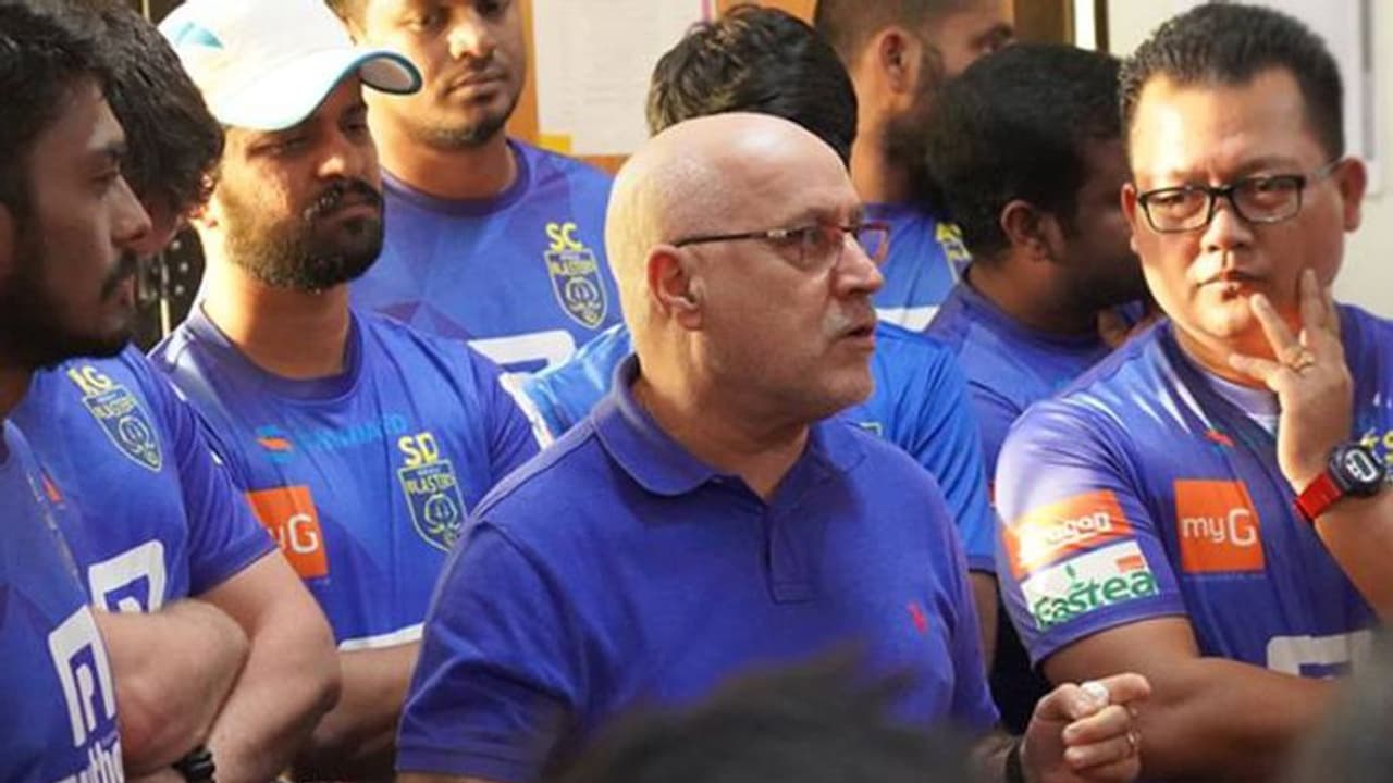 പുതിയ പരിശീലകന് കീഴില് ബ്ലാസ്റ്റേഴ്സ് നാളെ ഇറങ്ങും പുതിയ പരിശീലകന് കീഴില് ബ്ലാസ്റ്റേഴ്സ് നാളെ ഇറങ്ങും