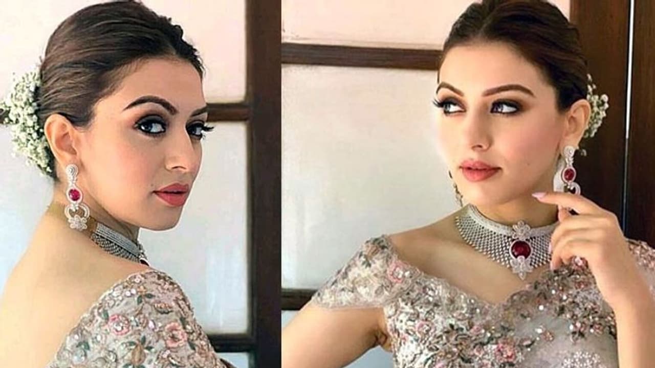 கதாநாயகிகளை ஆட்டிப்படைக்கும் பேய் மோகம்..! துணிந்து முடிவு எடுத்த ஹன்சிகா! கதாநாயகிகளை ஆட்டிப்படைக்கும் பேய் மோகம்..! துணிந்து முடிவு எடுத்த ஹன்சிகா!