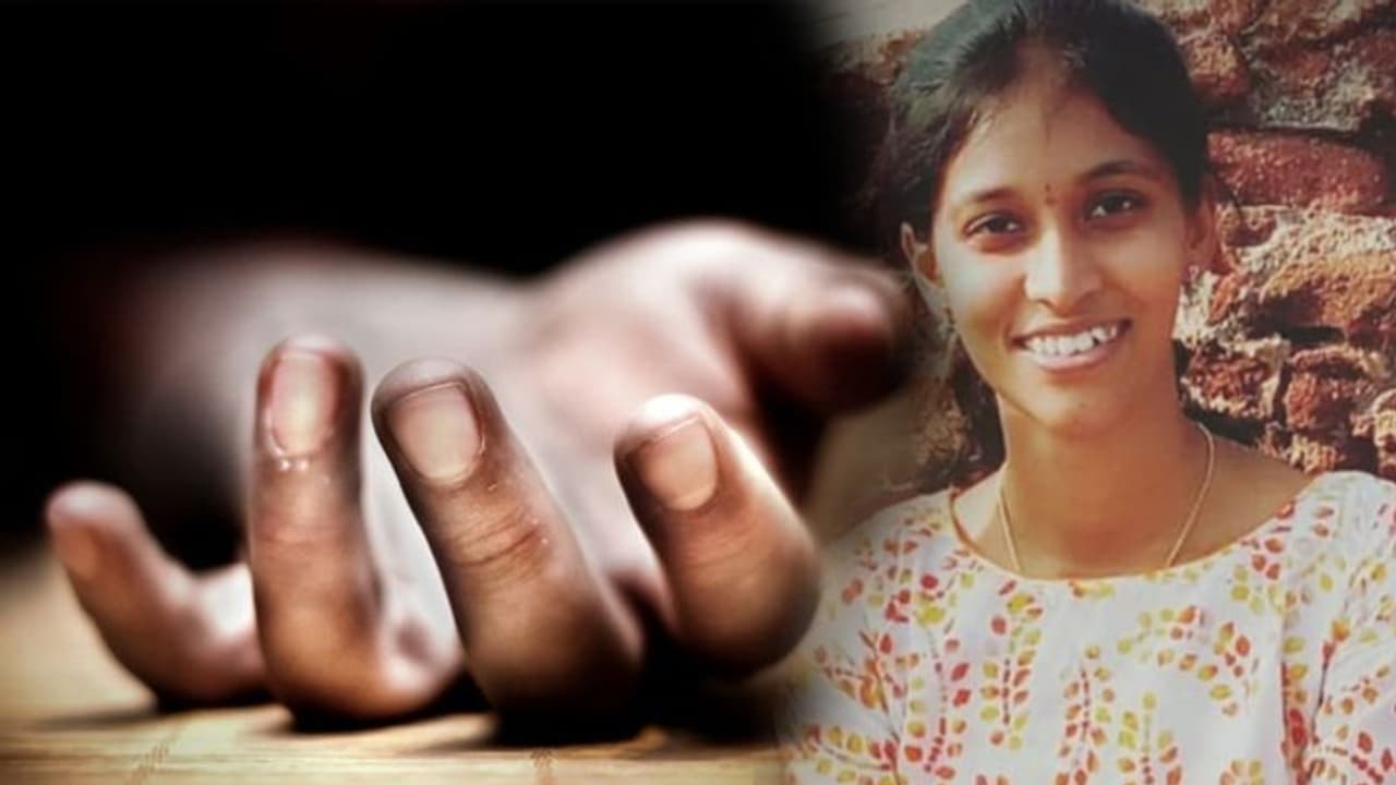 ವೈದ್ಯೆಯಾಗಬೇಕಿದ್ದಾಕೆ ಆತ್ಮಹತ್ಯೆಗೆ ಶರಣಾದಳು: ಕಾರಣವೇನು? ವೈದ್ಯೆಯಾಗಬೇಕಿದ್ದಾಕೆ ಆತ್ಮಹತ್ಯೆಗೆ ಶರಣಾದಳು: ಕಾರಣವೇನು?