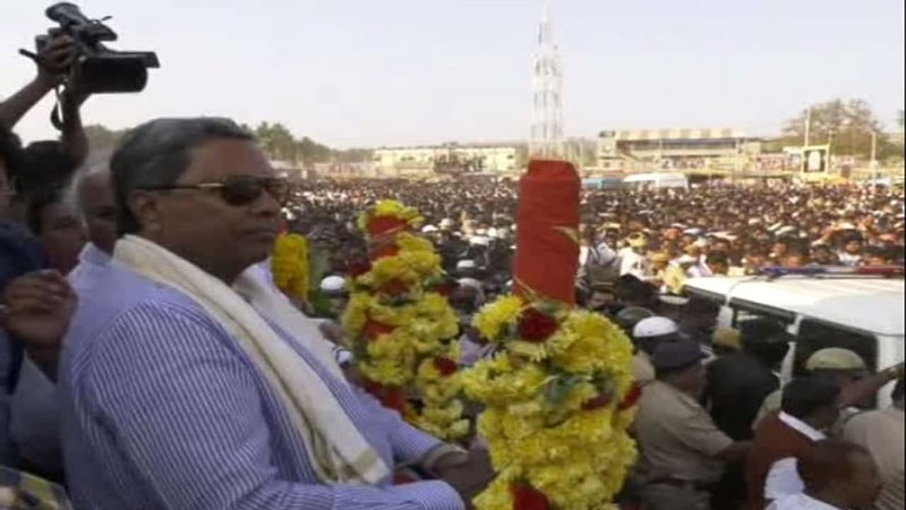 ಕಣ್ತುಂಬಿಕೊಳ್ಳಿ ಬಾದಾಮಿ ಬನಶಂಕರಿ ದೇವಿ ನಾನ್ಸ್ಟಾಪ್ ಜಾತ್ರೆ!