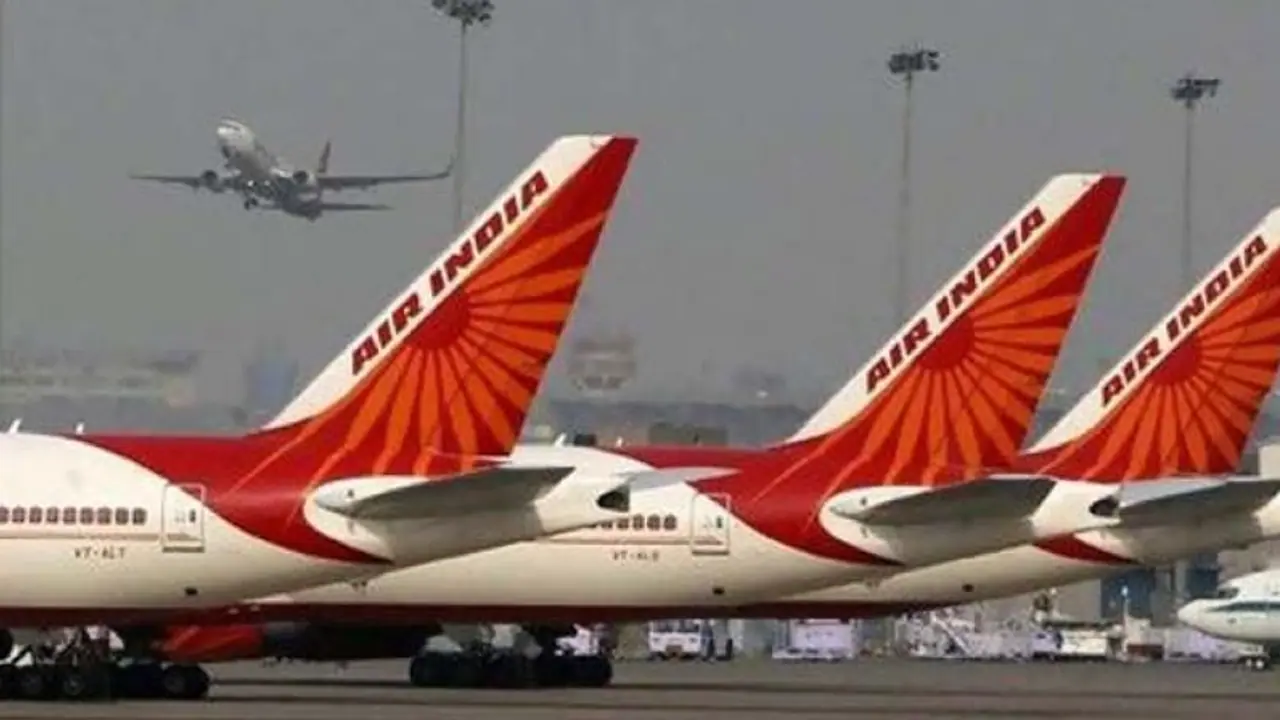 ಸಿಡ್ನಿ ವಿಮಾನ ನಿಲ್ದಾಣದಲ್ಲಿ ಪರ್ಸ್ ಕದ್ದ ಏರ್ ಇಂಡಿಯಾ ಪೈಲಟ್ ಅಮಾನತು! ಸಿಡ್ನಿ ವಿಮಾನ ನಿಲ್ದಾಣದಲ್ಲಿ ಪರ್ಸ್ ಕದ್ದ ಏರ್ ಇಂಡಿಯಾ ಪೈಲಟ್ ಅಮಾನತು!