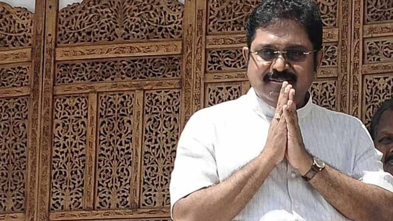 பாஜக வேட்பாளர் வெற்றிபெற வழி வகுத்துக் கொடுத்த டி.டி.வி.தினகரன்..? ஆத்திரத்தில் அதிமுக..!