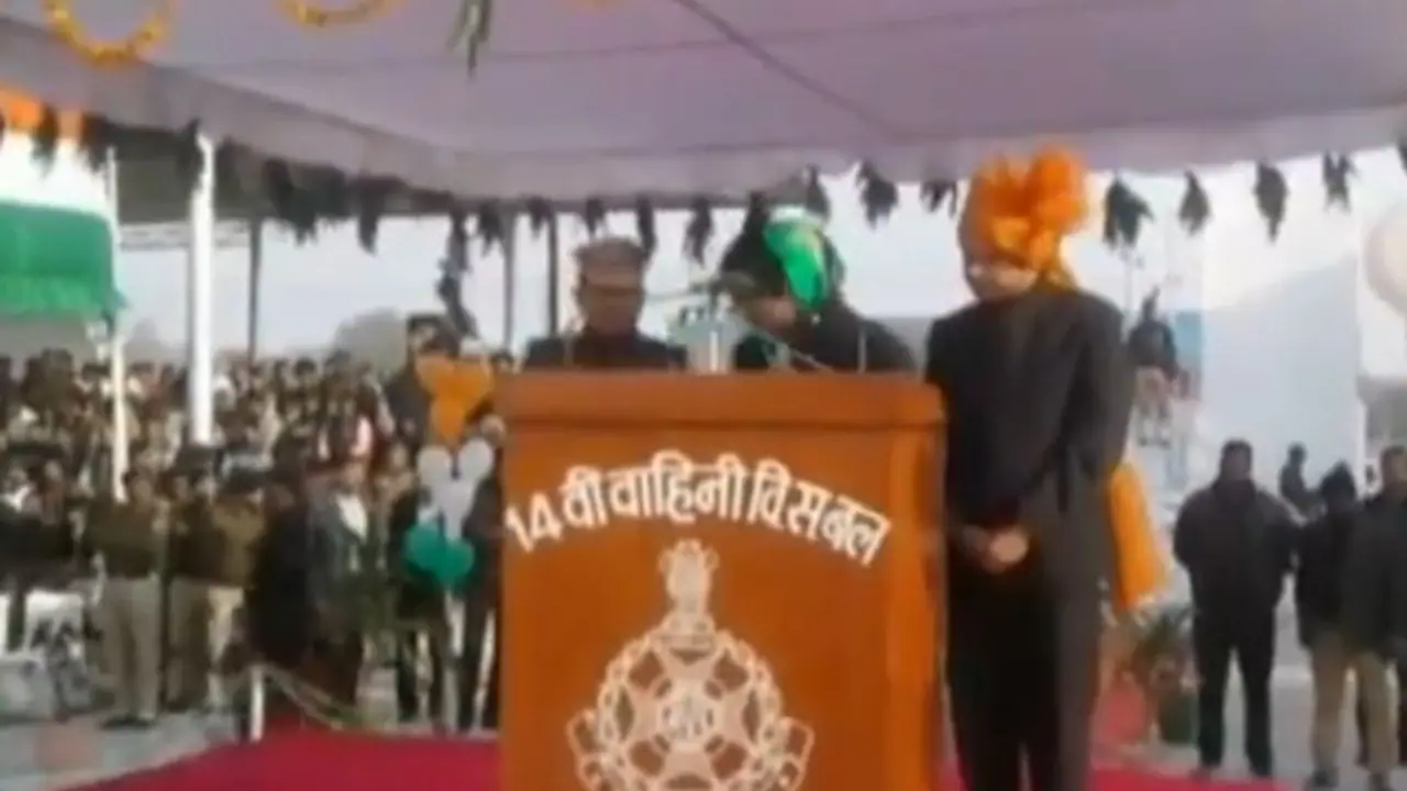 ಗಣರಾಜ್ಯೋತ್ಸವ ಭಾಷಣ ಓದಲು ಬಾರದೇ ಚಡಪಡಿಸಿದ ಕಾಂಗ್ರೆಸ್ ಸಚಿವೆ! ಗಣರಾಜ್ಯೋತ್ಸವ ಭಾಷಣ ಓದಲು ಬಾರದೇ ಚಡಪಡಿಸಿದ ಕಾಂಗ್ರೆಸ್ ಸಚಿವೆ!