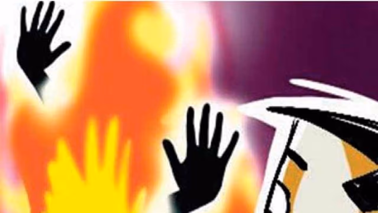 బాలికపై నెలలుగా అత్యాచారం..నిప్పంటించిన కామాంధుడు బాలికపై నెలలుగా అత్యాచారం..నిప్పంటించిన కామాంధుడు