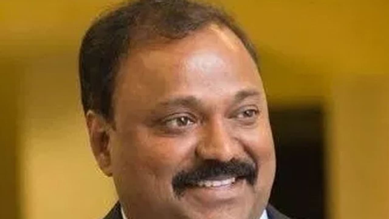 రాజంపేట టిక్కెట్టు: బాబును కలిసిన తానా అధ్యక్షుడు వేమన సతీష్ రాజంపేట టిక్కెట్టు: బాబును కలిసిన తానా అధ్యక్షుడు వేమన సతీష్