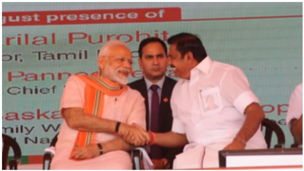 ’அரசாங்க ஒப்பந்தந்திலேயே ஊழல் செய்தவர்களை சும்மா விடமாட்டேன்...’ மதுரையில் மகுடி ஊதிய மோடி..! ’அரசாங்க ஒப்பந்தந்திலேயே ஊழல் செய்தவர்களை சும்மா விடமாட்டேன்...’ மதுரையில் மகுடி ஊதிய மோடி..!