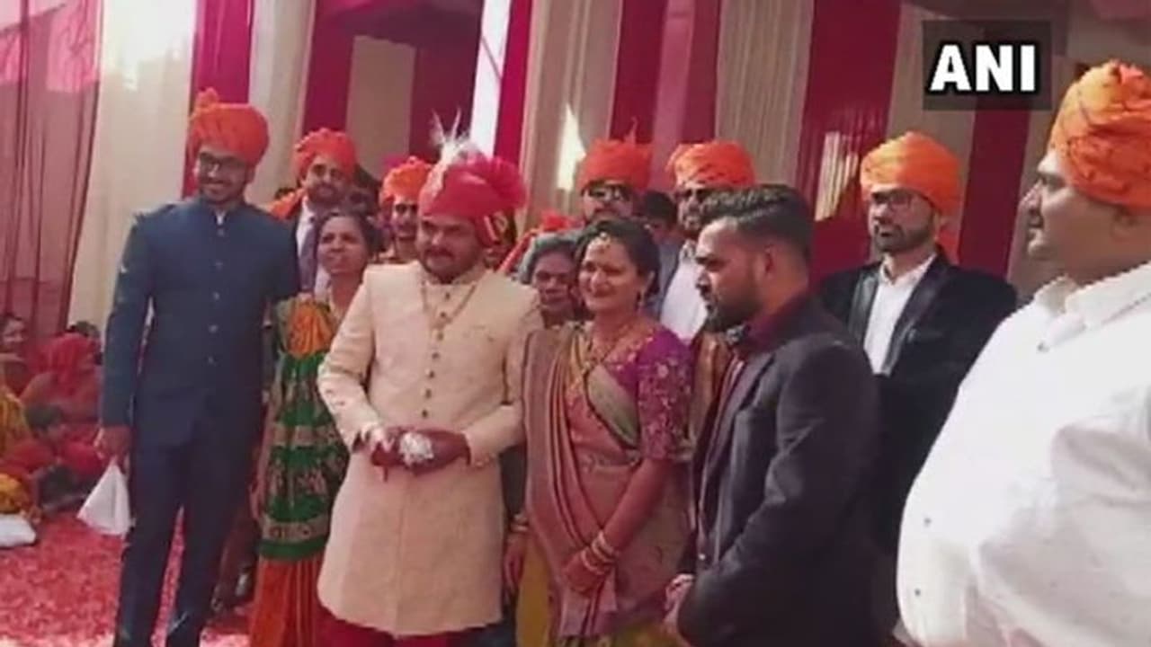 ದಾಂಪತ್ಯ ಜೀವನಕ್ಕೆ ಕಾಲಿಟ್ಟ ಹಾರ್ದಿಕ್ ಪಟೇಲ್ ದಾಂಪತ್ಯ ಜೀವನಕ್ಕೆ ಕಾಲಿಟ್ಟ ಹಾರ್ದಿಕ್ ಪಟೇಲ್