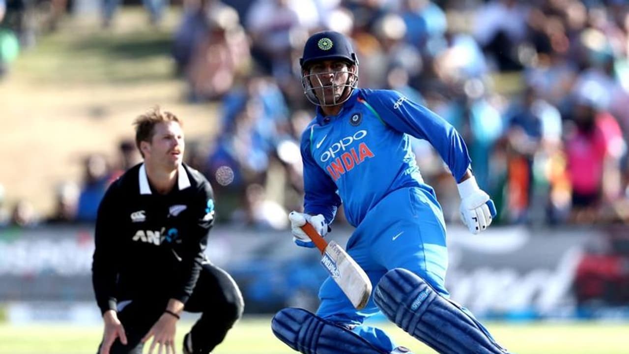 ಇಂಡೋ ಕಿವೀಸ್ ಏಕದಿನ: ಸರಣಿ ಗೆಲುವಿನತ್ತ ಕೊಹ್ಲಿ ಬಾಯ್ಸ್ ಚಿತ್ತ! ಇಂಡೋ ಕಿವೀಸ್ ಏಕದಿನ: ಸರಣಿ ಗೆಲುವಿನತ್ತ ಕೊಹ್ಲಿ ಬಾಯ್ಸ್ ಚಿತ್ತ!