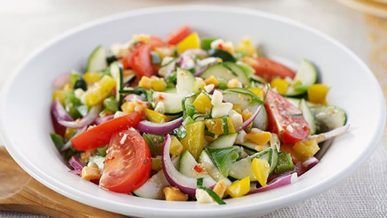 സാലഡ് കഴിക്കാൻ മടിക്കരുത്; ഗുണങ്ങൾ പലതാണ് സാലഡ് കഴിക്കാൻ മടിക്കരുത്; ഗുണങ്ങൾ പലതാണ്