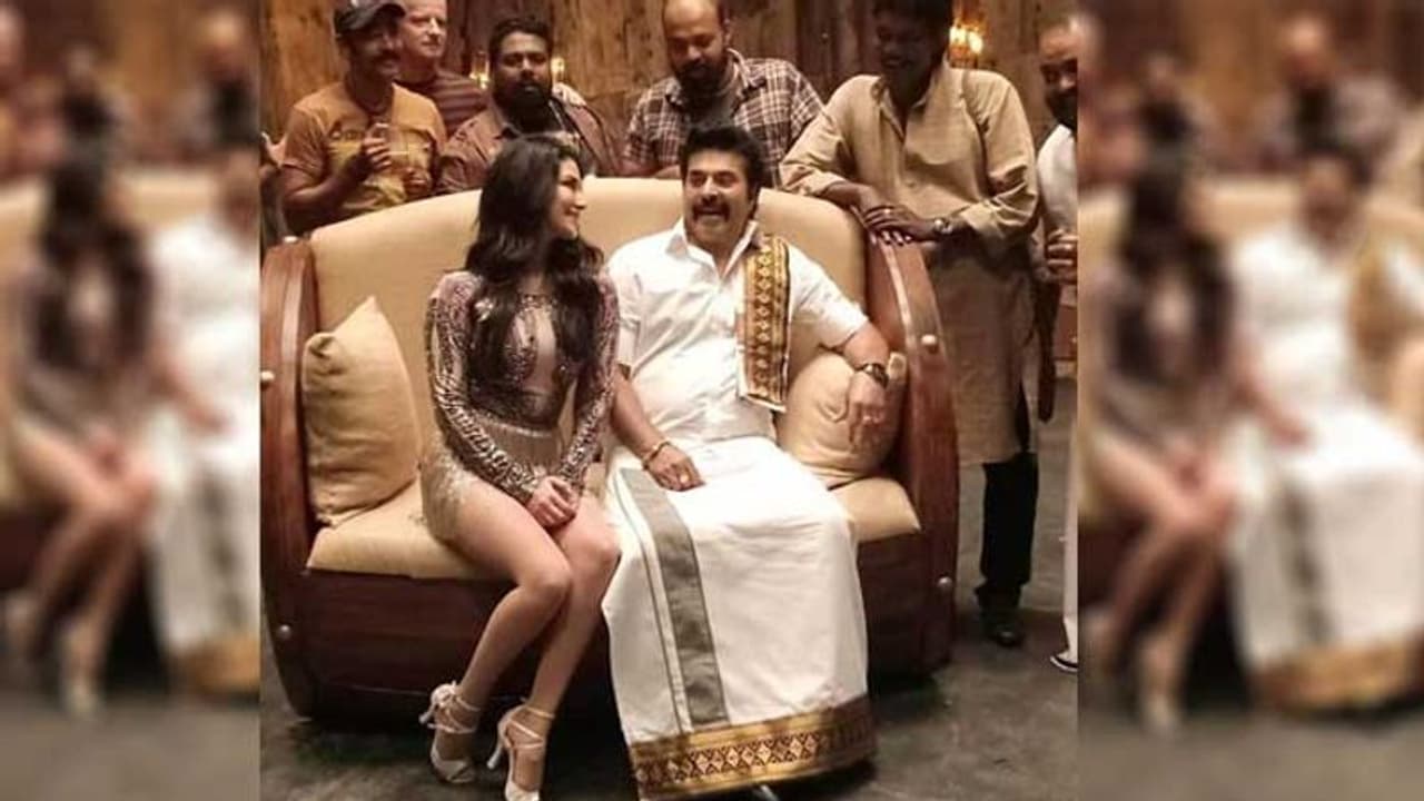 മമ്മൂട്ടിയോടൊപ്പം സണ്ണി ലിയോണ്‍; ചിത്രങ്ങള്‍ പുറത്ത്