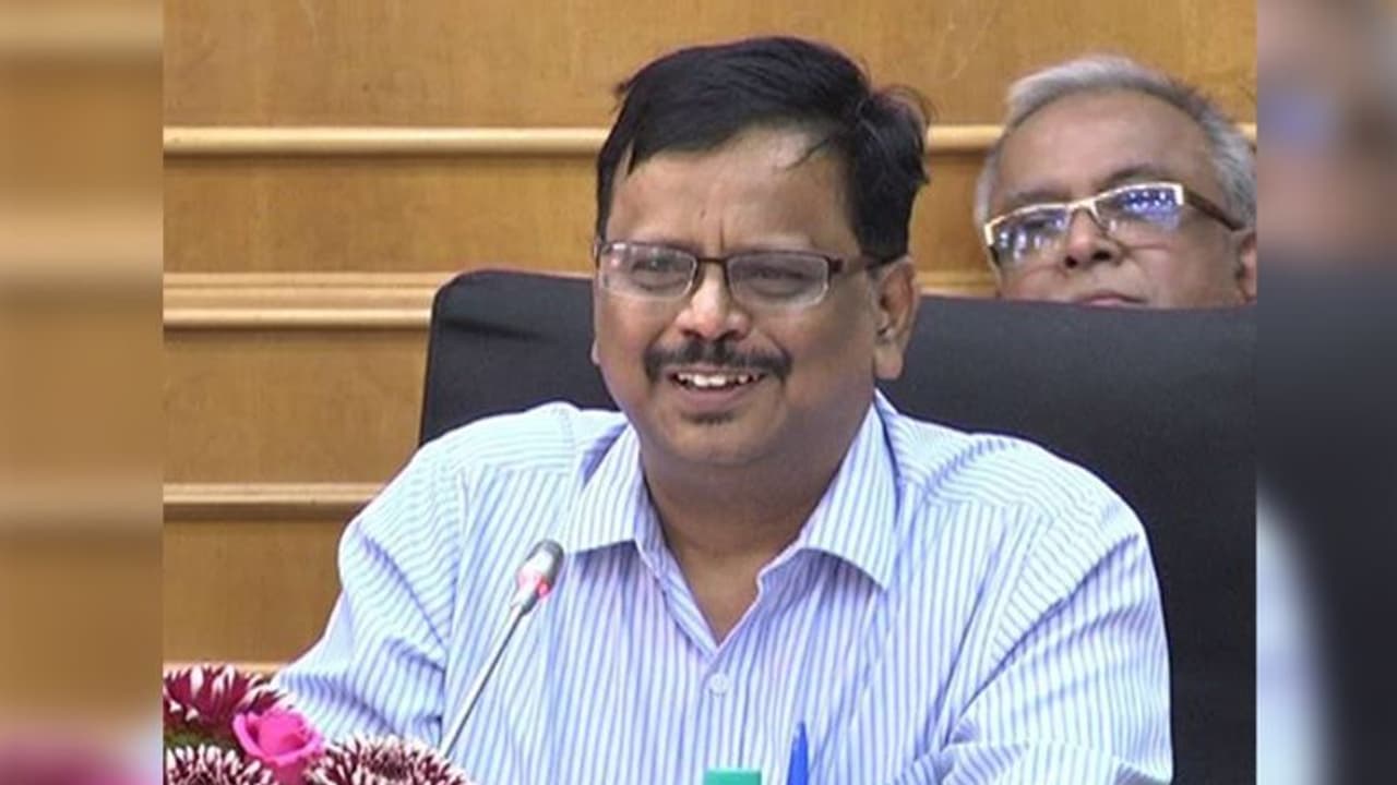 కృష్ణుడికి కేంద్ర సాహిత్య అకాడమీ అవార్డు: కేసీఆర్ ప్రశంసలు కృష్ణుడికి కేంద్ర సాహిత్య అకాడమీ అవార్డు: కేసీఆర్ ప్రశంసలు