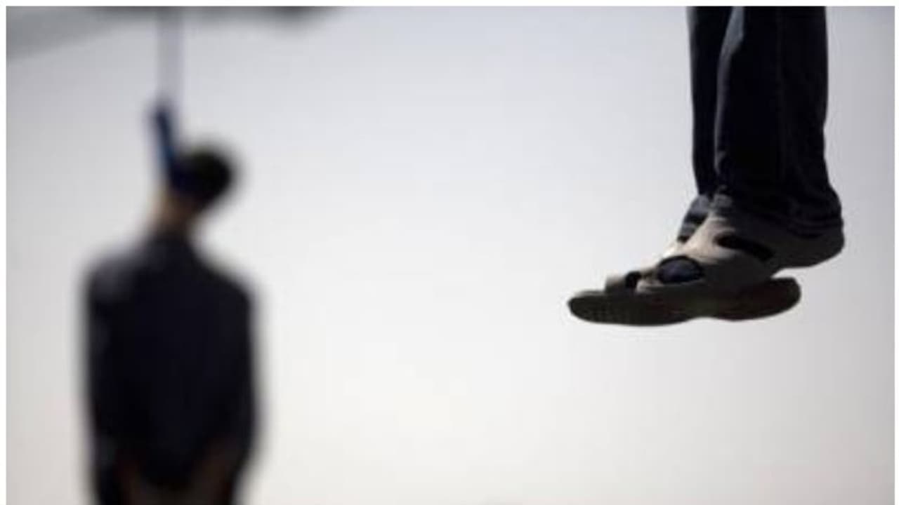 வேறொரு இளைஞருடன் தொடர்பு…? சந்தேகத்தில் மனைவியை கொன்றுவிட்டு நாடகாமடிய கணவன் கைது…!