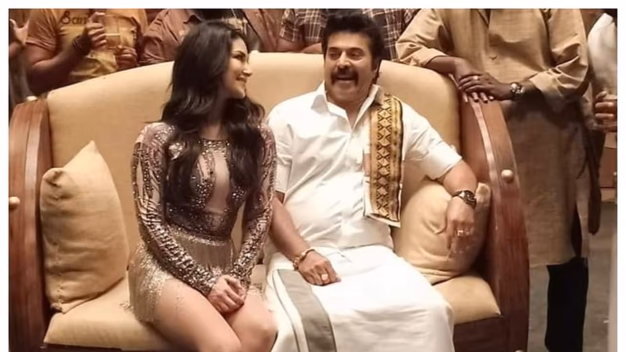 Mammootty, Sunny Leone's social media moment is now meme gold
