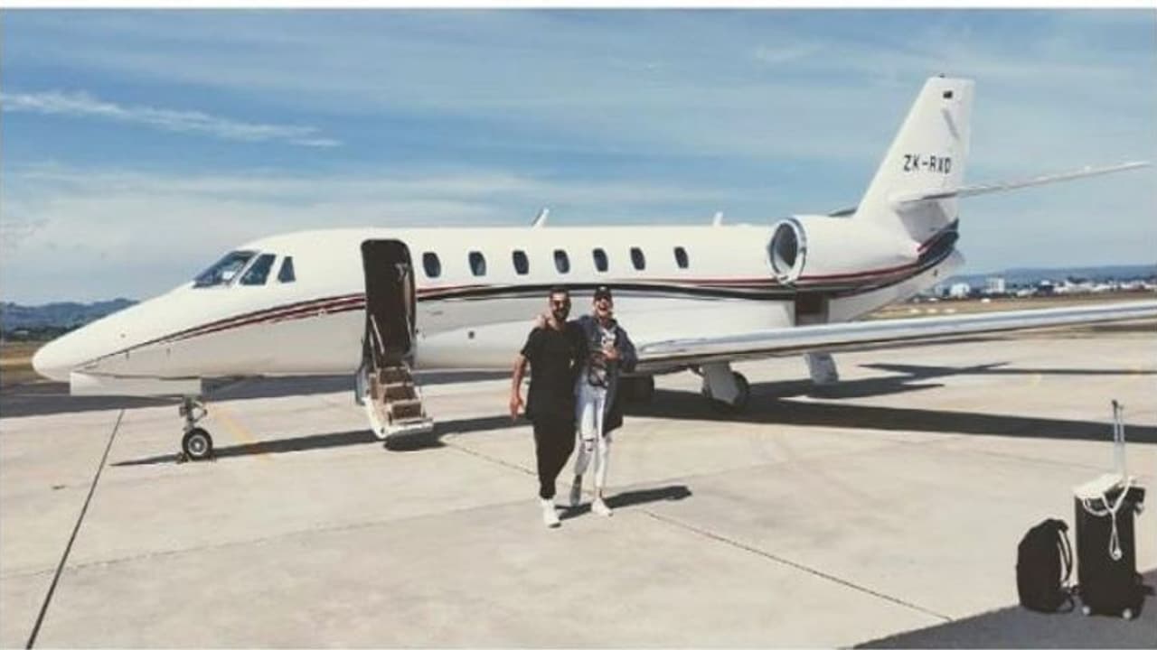 ಸರಣಿ ಗೆಲುವಿನ ಬಳಿಕ ಅನುಷ್ಕಾ ಜೊತೆ ಕೊಹ್ಲಿ ಜಾಲಿ ಟ್ರಿಪ್! ಸರಣಿ ಗೆಲುವಿನ ಬಳಿಕ ಅನುಷ್ಕಾ ಜೊತೆ ಕೊಹ್ಲಿ ಜಾಲಿ ಟ್ರಿಪ್!