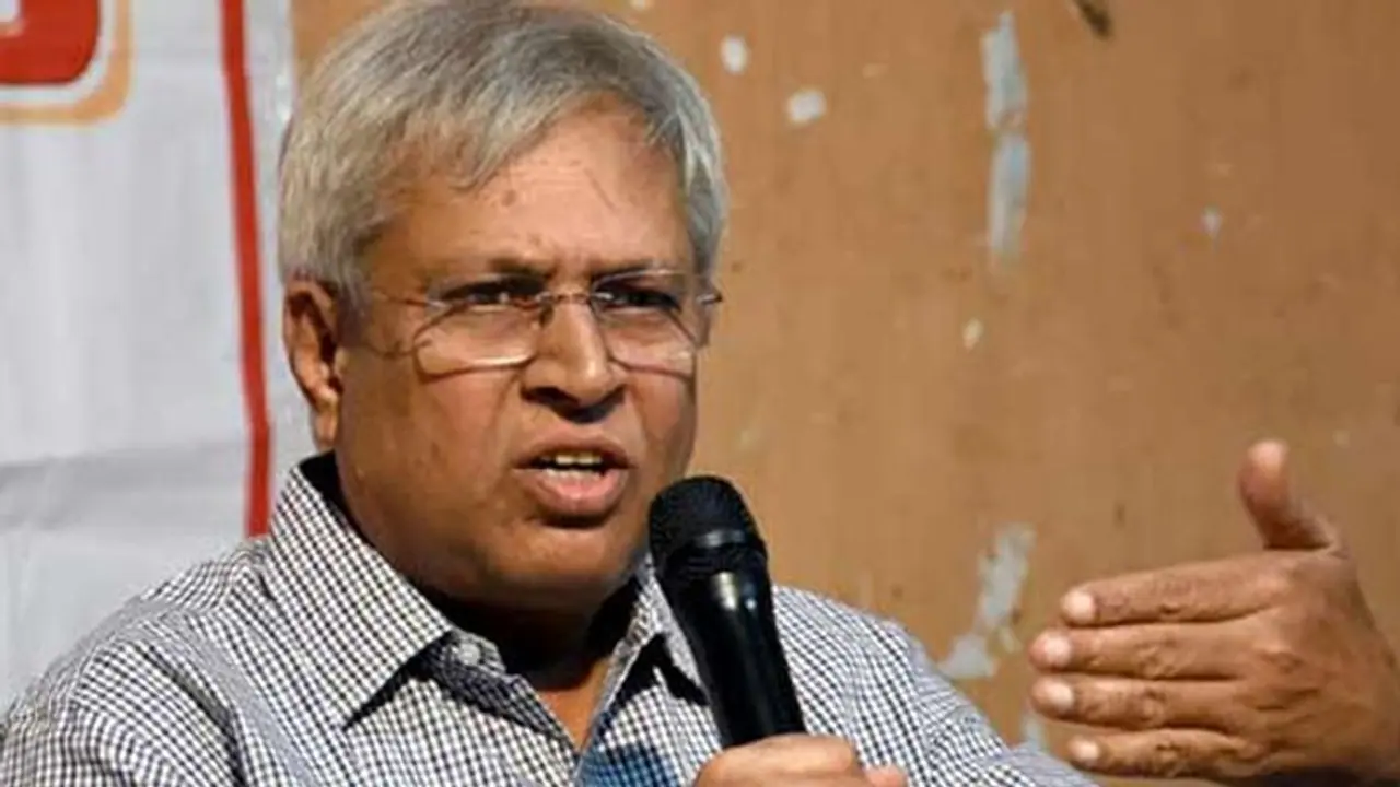 ఇక జగన్ ను దేవుడే ఆశీర్వదించాలి: ఉండవల్లి ఆసక్తికర వ్యాఖ్యలు