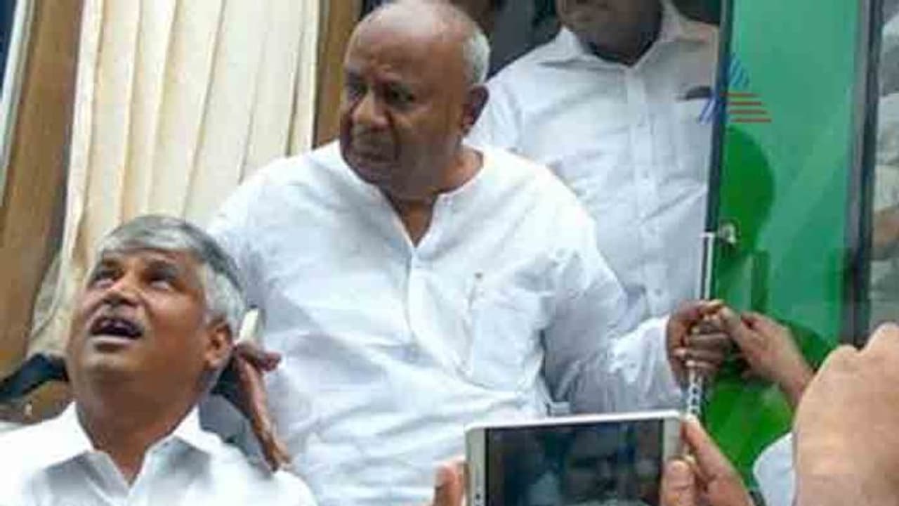 ‘ಮಹಾಘಟ್ಬಂಧನ್ ಗೆದ್ದರೆ ದೇವೇಗೌಡ ಬುಧವಾರ ಪ್ರಧಾನಿ’ ‘ಮಹಾಘಟ್ಬಂಧನ್ ಗೆದ್ದರೆ ದೇವೇಗೌಡ ಬುಧವಾರ ಪ್ರಧಾನಿ’