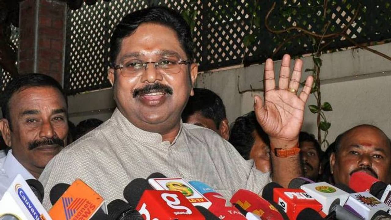 நாடாளுமன்றத் தேர்தலில் போட்டியிடும் வேட்பாளர் லிஸ்ட் ரெடி !! அட்சித்தூக்கும் தினகரன் !! நாடாளுமன்றத் தேர்தலில் போட்டியிடும் வேட்பாளர் லிஸ்ட் ரெடி !! அட்சித்தூக்கும் தினகரன் !!