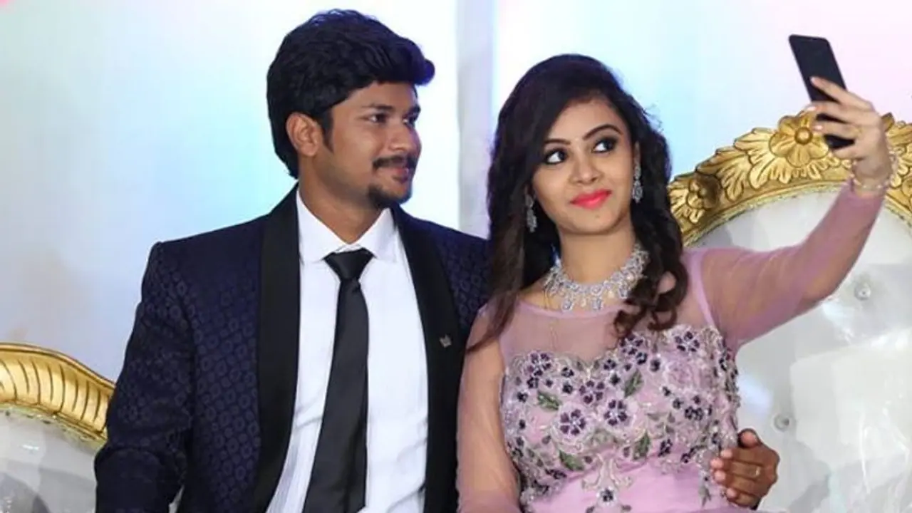 పెళ్లి రోజు.. ప్రణయ్ లేకుండానే..అమృత ఎమోషనల్ పోస్ట్ పెళ్లి రోజు.. ప్రణయ్ లేకుండానే..అమృత ఎమోషనల్ పోస్ట్