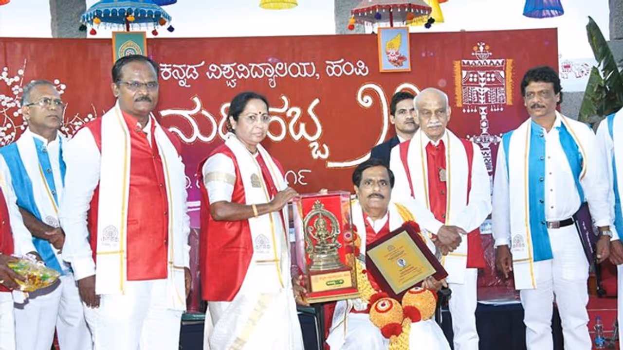 ಹಂಪಿ ವಿವಿಯಿಂದ ಬಳಿಗಾರ್‌ಗೆ ನಾಡೋಜ ಪ್ರದಾನ