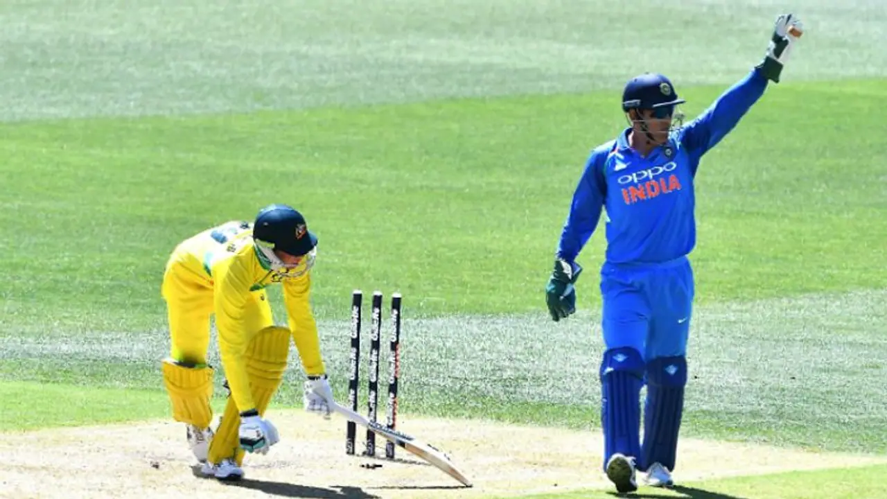 MS Dhoni best wicketkeeper in world, says Deep Dasgupta; backs Rishabh Pant as batsman for World Cup