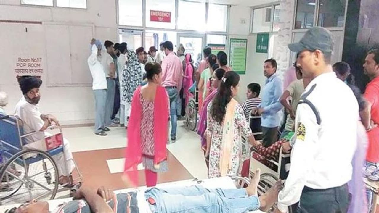 டெங்கு அறிகுறியா..? உடனே இதை செய்யுங்கள்...! டெங்கு அறிகுறியா..? உடனே இதை செய்யுங்கள்...!