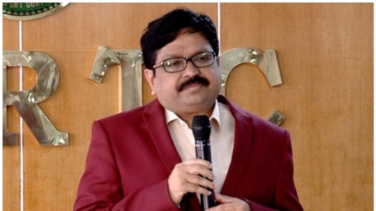 'ഇനിയും നഷ്ടം സഹിക്കാന് വയ്യ; സുരക്ഷയുണ്ടെങ്കില് ഓടാം': കെഎസ്ആര്ടിസി എംഡി 'ഇനിയും നഷ്ടം സഹിക്കാന് വയ്യ; സുരക്ഷയുണ്ടെങ്കില് ഓടാം': കെഎസ്ആര്ടിസി എംഡി