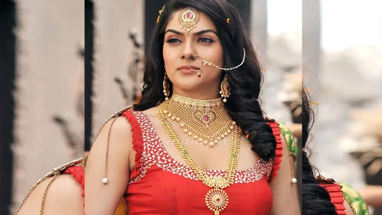 ఒక రాత్రికి కోటి ఇస్తారట: హీరోయిన్ ఒక రాత్రికి కోటి ఇస్తారట: హీరోయిన్