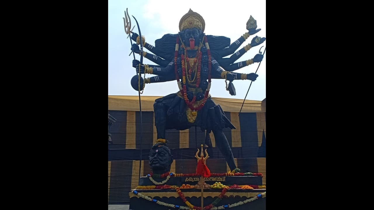 ನವದುರ್ಗೆಯರ ಸಮ್ಮುಖದಲ್ಲಿ ’ಭರಾಟೆ’ ಚಿತ್ರೀಕರಣ