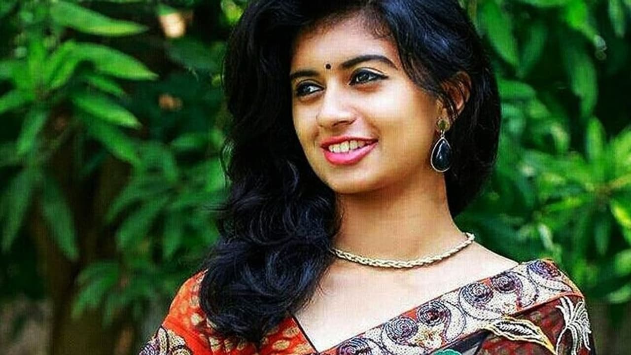 அம்மாவாக போறாங்களாம் எரும சாணி ஹரிஜா..! வளைகாப்பு புகைப்படத்துடன் கொடுத்த இன்ப அதிர்ச்சி..! அம்மாவாக போறாங்களாம் எரும சாணி ஹரிஜா..! வளைகாப்பு புகைப்படத்துடன் கொடுத்த இன்ப அதிர்ச்சி..!