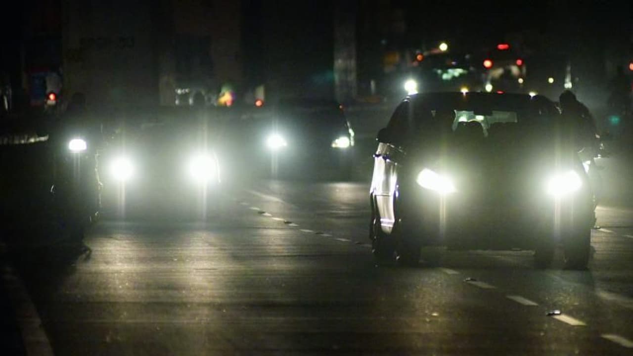 ഡിം അടിക്കാത്തവരും ഇനി കുടുങ്ങും, പുതിയ വിദ്യയുമായി മോട്ടോര്വാഹന വകുപ്പ്! ഡിം അടിക്കാത്തവരും ഇനി കുടുങ്ങും, പുതിയ വിദ്യയുമായി മോട്ടോര്വാഹന വകുപ്പ്!