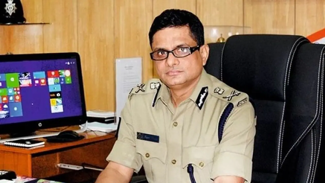ममता vs सीबीआईः राज्यपाल ने भेजी रिपोर्ट, आईपीएस अफसरों पर इन सेक्शनों के तहत कार्रवाई संभव