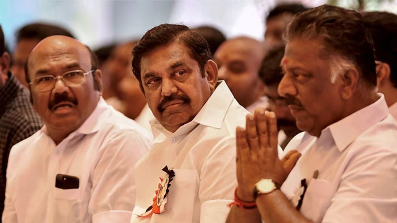 நாடாளுமன்றத் தேர்தலில் அதிமுக தோல்விக்கு கூட்டணியும் காரணம்... கூட்டணிக் கட்சிகளை கதறவிடும் அமைச்சர்! நாடாளுமன்றத் தேர்தலில் அதிமுக தோல்விக்கு கூட்டணியும் காரணம்... கூட்டணிக் கட்சிகளை கதறவிடும் அமைச்சர்!