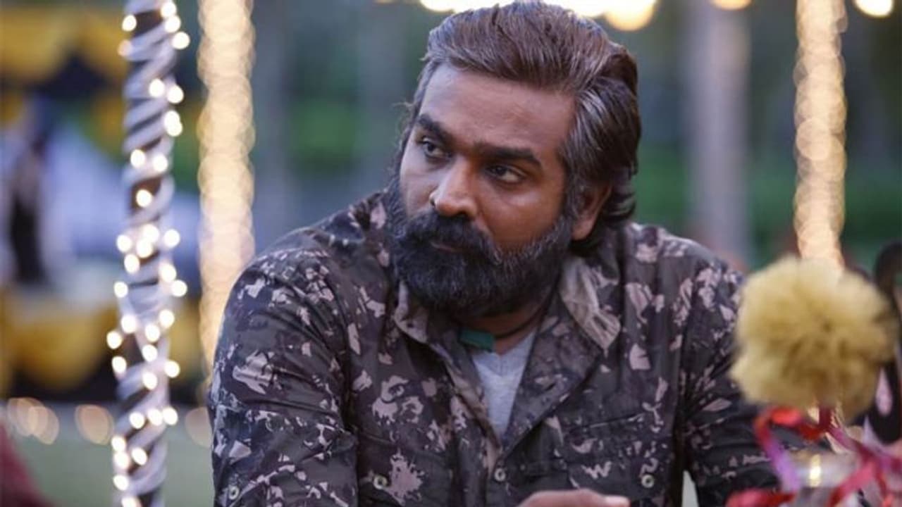 మెగాహీరో కోసం విలన్ గా మారిన స్టార్ హీరో! మెగాహీరో కోసం విలన్ గా మారిన స్టార్ హీరో!