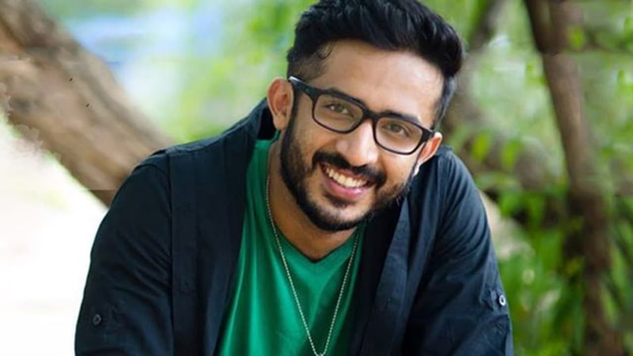 రూ.45లక్షల మోసం.. పోలీస్ స్టేషన్ లో యాంకర్ రవి!