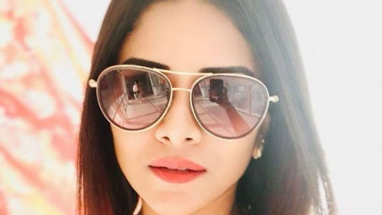 జయరామ్ హత్య కేసు: ఏసీపీ ఆఫీసులో శిఖా చౌదరి విచారణ జయరామ్ హత్య కేసు: ఏసీపీ ఆఫీసులో శిఖా చౌదరి విచారణ