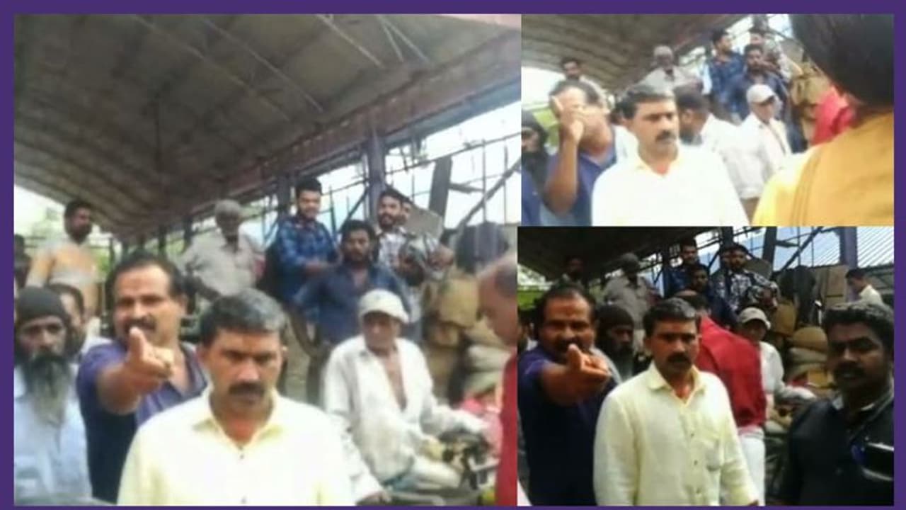 'തെമ്മാടിത്തരം കാണിക്കരുത്'; ആറ്റുകാൽ പൊങ്കാല സ്ക്വാഡ് ഉദ്യോഗസ്ഥർക്ക് നേരെ അക്രമവും ആക്രോശവുമായി തൊഴിലാളികള് 'തെമ്മാടിത്തരം കാണിക്കരുത്'; ആറ്റുകാൽ പൊങ്കാല സ്ക്വാഡ് ഉദ്യോഗസ്ഥർക്ക് നേരെ അക്രമവും ആക്രോശവുമായി തൊഴിലാളികള്
