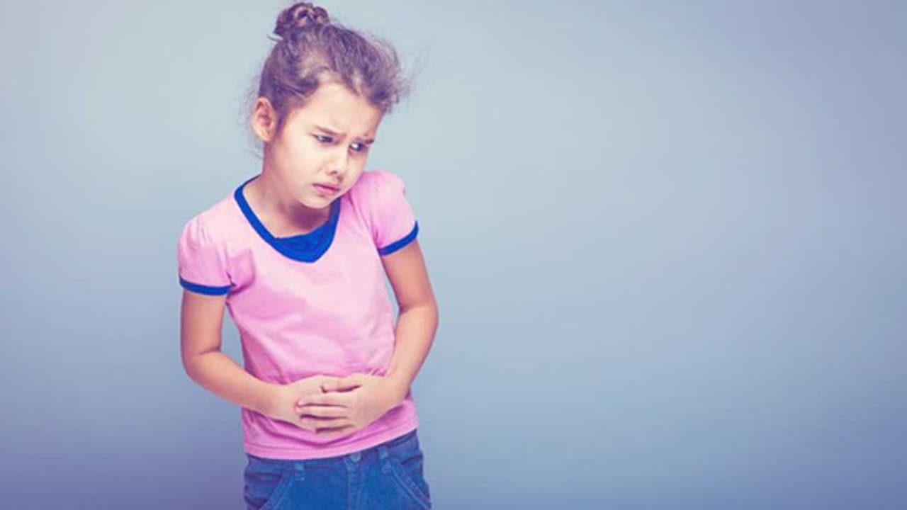 കുട്ടികളിലെ വയറ് വേദന നിസാരമായി കാണരുത്; അമ്മമാർ ശ്രദ്ധിക്കേണ്ട ചില കാര്യങ്ങൾ കുട്ടികളിലെ വയറ് വേദന നിസാരമായി കാണരുത്; അമ്മമാർ ശ്രദ്ധിക്കേണ്ട ചില കാര്യങ്ങൾ