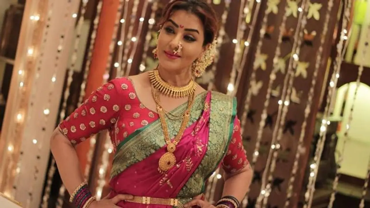 Bigg Boss 11 winner Angoori Bhabhi aka Shilpa Shinde joins Congress Bigg Boss 11 winner Angoori Bhabhi aka Shilpa Shinde joins Congress