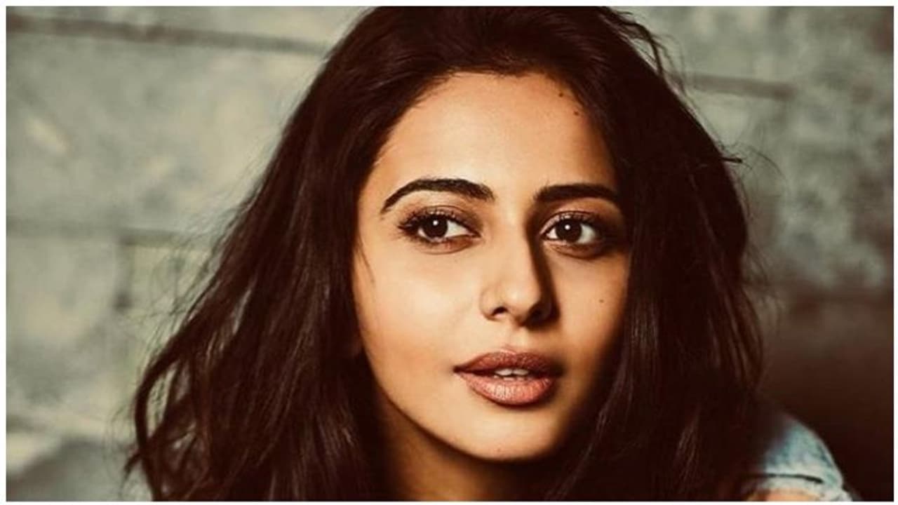 ரகுல் பிரீத் சிங்கின் மேனேஜராக மாறிவரும் கார்த்தி... அடுத்த படத்துலயும் ஜோடியாம்... ரகுல் பிரீத் சிங்கின் மேனேஜராக மாறிவரும் கார்த்தி... அடுத்த படத்துலயும் ஜோடியாம்...