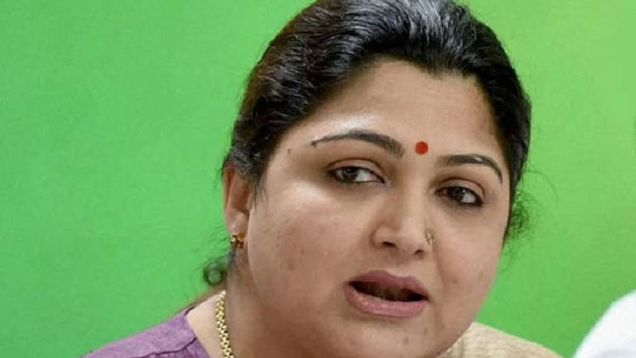 தமிழகத்தில் தாமரை மலர்ந்தே தீரும்... தமிழிசை பாணியில் பேசத் தொடங்கிய குஷ்பு..! தமிழகத்தில் தாமரை மலர்ந்தே தீரும்... தமிழிசை பாணியில் பேசத் தொடங்கிய குஷ்பு..!