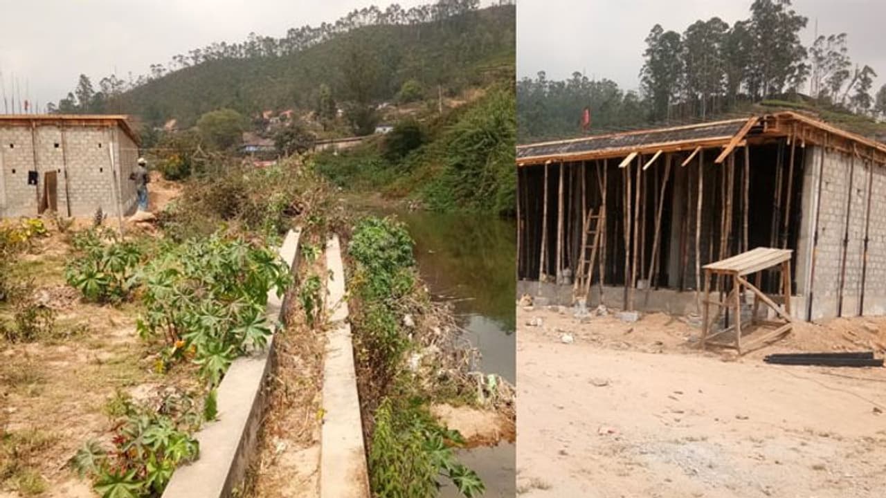 വേലിതന്നെ വിളവുതിന്നുന്നു; അനധികൃത നിര്മ്മാണം നടത്തിയ മൂന്നാര് പഞ്ചായത്തിന് കൂച്ചുവിലങ്ങിട്ട് റവന്യുവകുപ്പ് വേലിതന്നെ വിളവുതിന്നുന്നു; അനധികൃത നിര്മ്മാണം നടത്തിയ മൂന്നാര് പഞ്ചായത്തിന് കൂച്ചുവിലങ്ങിട്ട് റവന്യുവകുപ്പ്